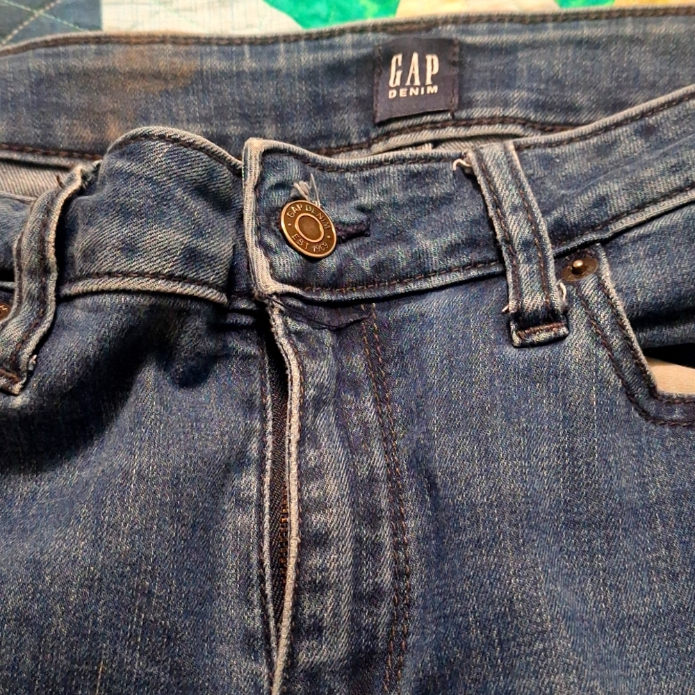 GAP Distressed jeans